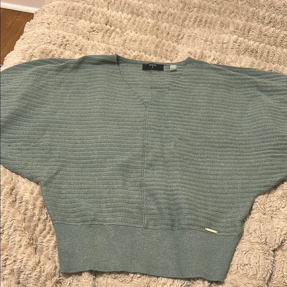 Tahari Seafoam Ribbed Knit Top